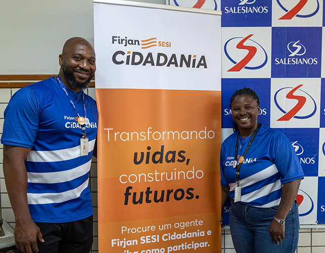 Guilherme Sodré e Juliana Martins, agentes de Cidadania da Firjan.