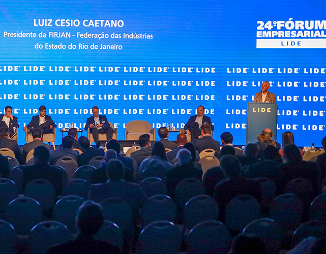 caetano-lide-plateia.jpg