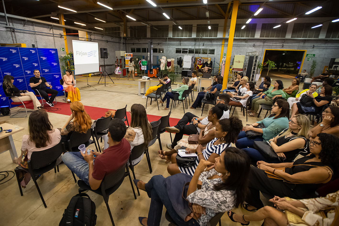 Evento reuniu industriais e profissionais de moda e design