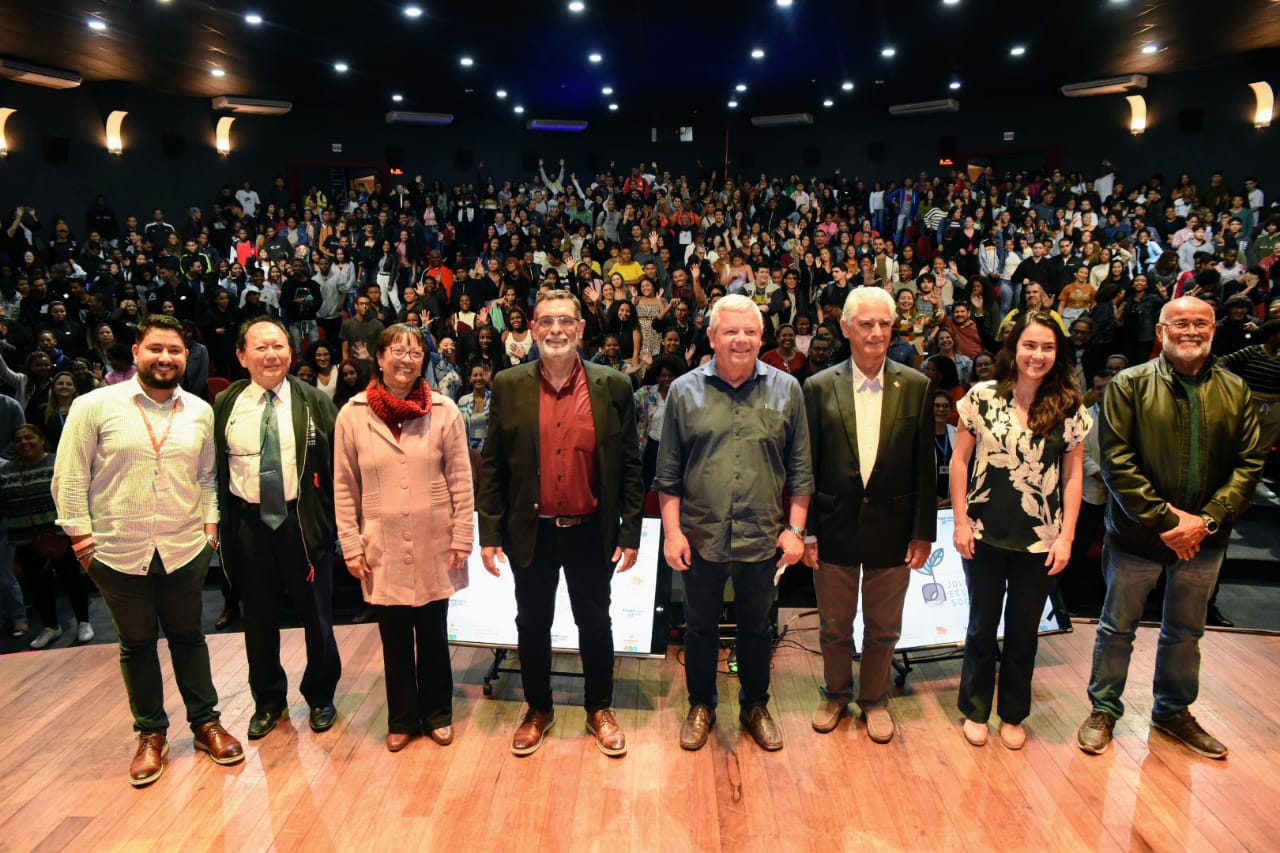 Cerimônia da aula inaugural reuniu representantes da Prefeitura, Firjan e alunos