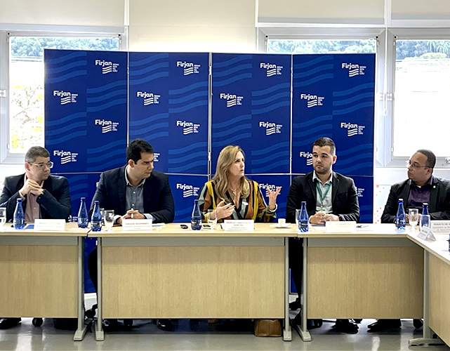 O encontro reuniu DER/RJ, empresários da região e representantes da prefeitura de Nova Friburgo