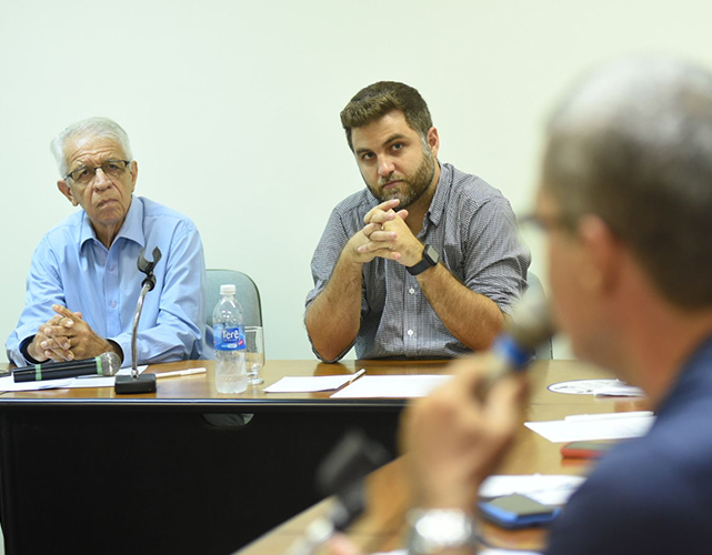 O presidente da Firjan Norte, Francisco Roberto, ao lado do prefeito de Campos, Wladimir Garotinho