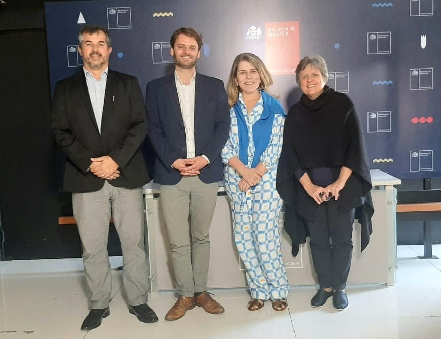 Firjan SESI em missão ao Chile, recebida pelo Ministério da Educação