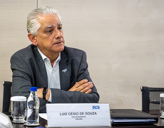 Luiz Césio Caetano, 1º vice-presidente da Firjan, participou da reunião realizada em Brasília