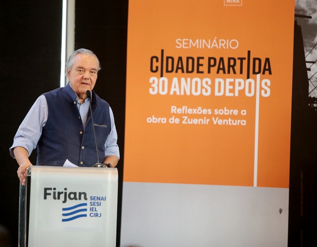 Eduardo Eugenio Gouvêa Vieira durante abertura do seminário