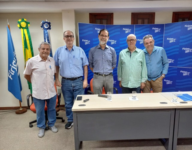 O presidente da Firjan Noroeste, José Magno Vargas Hoffmann, recebeu o gerente da Infraero no Aeroporto de Itaperuna, Rômulo Fontenele Cavalcante, para atualizar os empresários sobre as obras do terminal