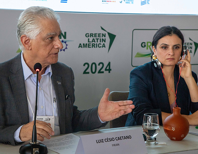 Luiz Césio Caetano, presidente da Firjan, durante a abertura do evento, na Marina da Glória