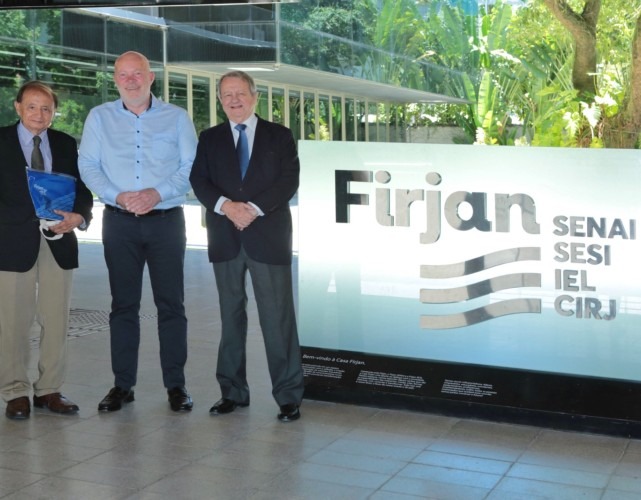 Márcio Fortes, diretor de Relações Institucionais da Firjan,  o vice-prefeito de Roterdã, Robert Simons e o presidente do Conselho Empresarial de Infraestrutura da Firjan, Mauro Viegas