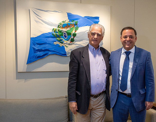 Luiz Césio Caetano e Rodrigo Neves em encontro na sede da Firjan