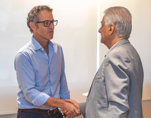 Luiz Césio Caetano recebeu o presidente da Nissan do Brasil, Gonzalo Ibarzábal