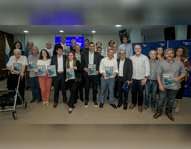Empresários da indústria e representantes das Prefeituras do Leste Fluminense na entrega da Agenda Brasil 4.0
