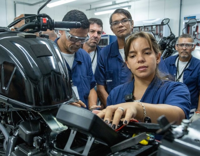 Ação do SENAI nacional possibilitou que interessados conhecessem cursos oferecidos, como na área automotiva