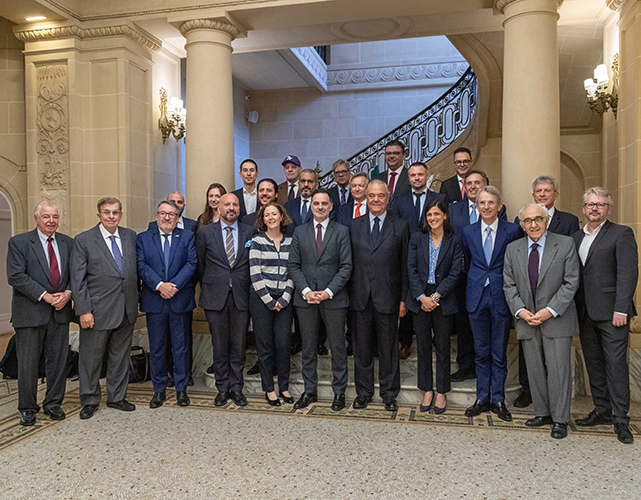 Comitiva francesa e empresários da indústria brasileira, na Casa Firjan