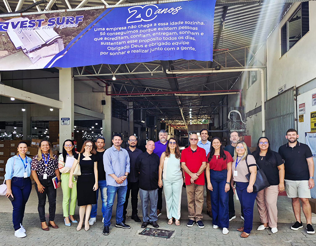 Empresários estiveram na Vest Surf, indústria de confecção com sede no distrito de Boa Ventura, em Itaperuna