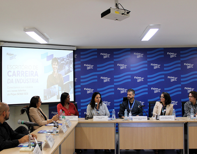 Em reunião, Firjan apresenta o Escritório de Carreira da Indústria